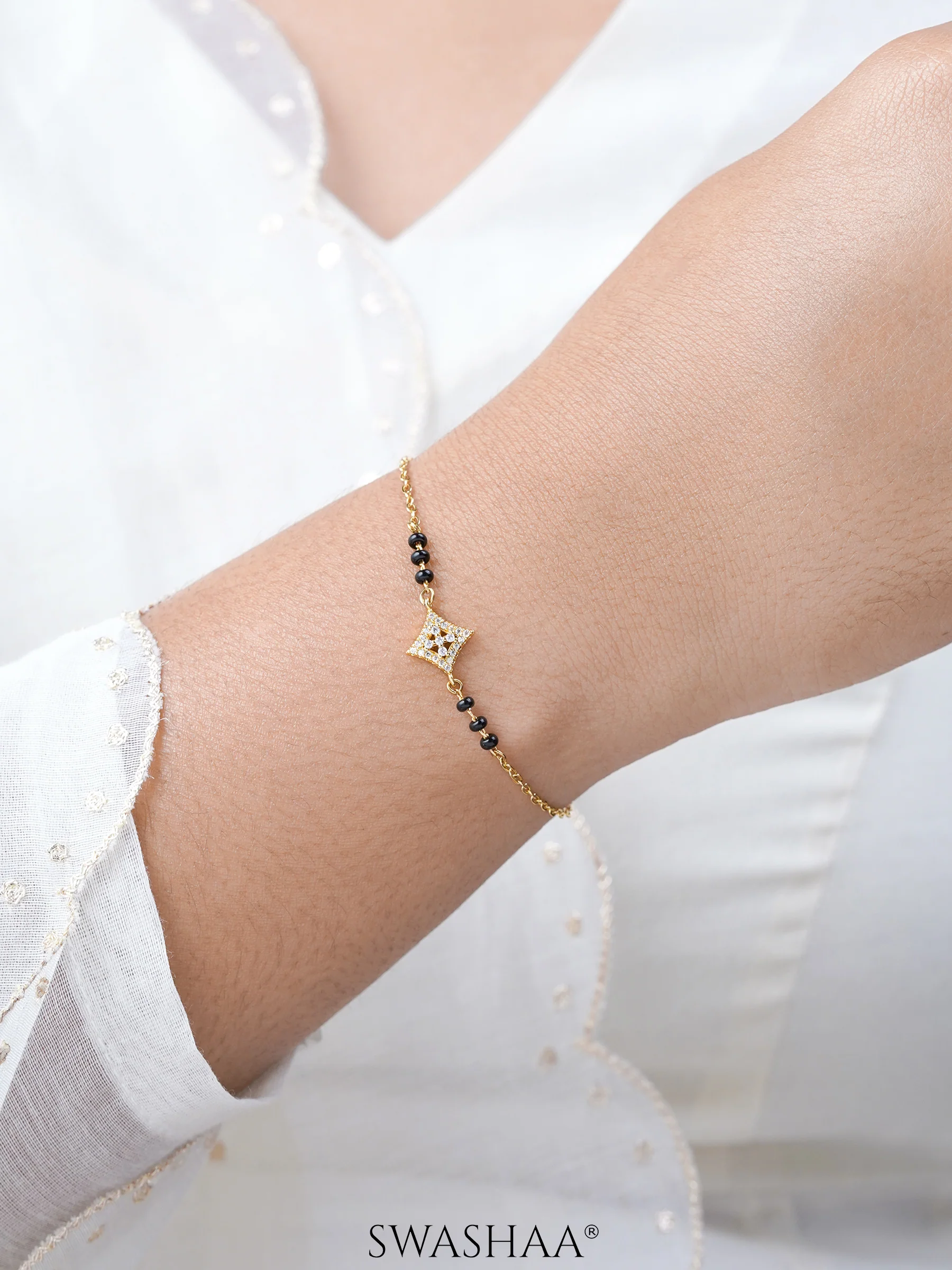 Ruhika Square Diamond Cluster Mangalsutra Bracelet - Image 2
